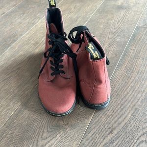Brand new Dr Martens Shoreditch 8 hole cherry canvas docs